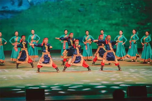 老驥伏櫪尚矯健 秋葉經霜更艷紅